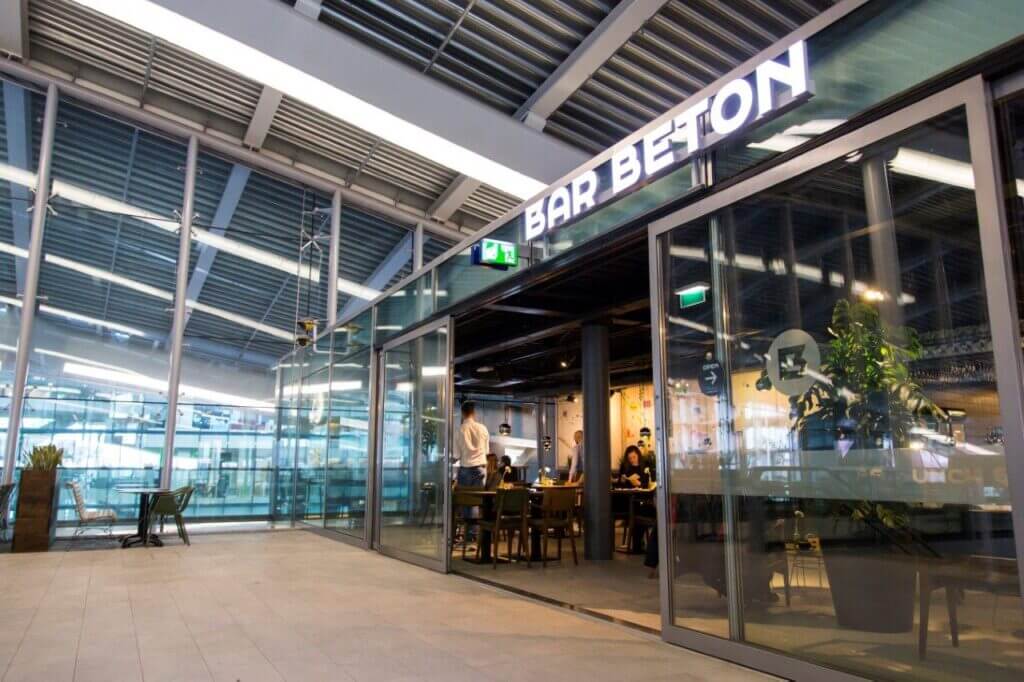 Afbeelding van Bar Beton, Stationshal Utrecht Centraal (naast de ingang aan zijde Hoog Catharijne)