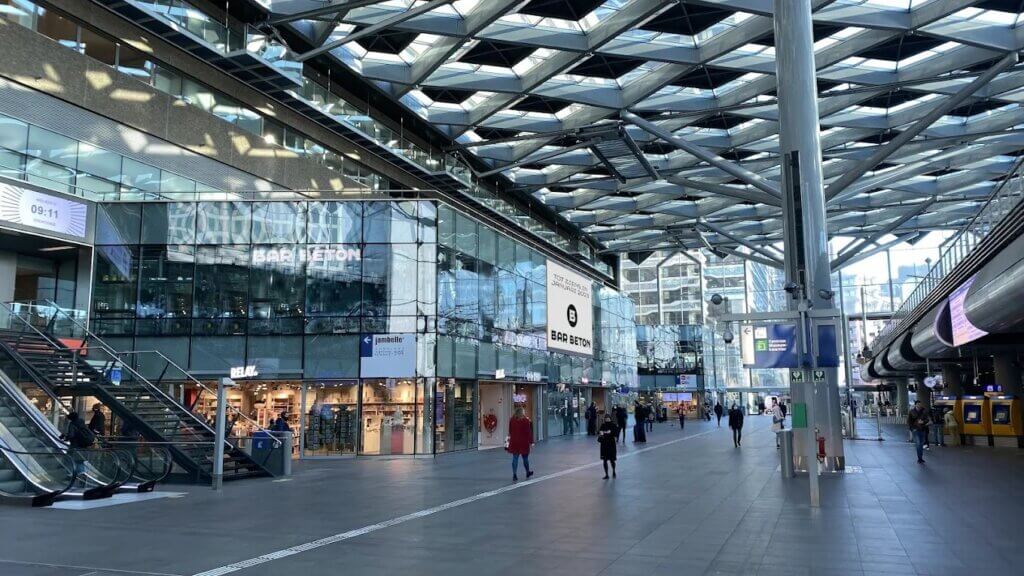 Afbeelding van Bar Beton, Koningin Julianaplein 10, Den Haag CS